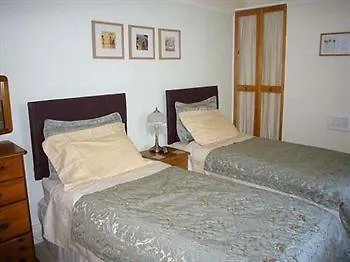 לינה וארוחת בוקר Rockwood House 3*